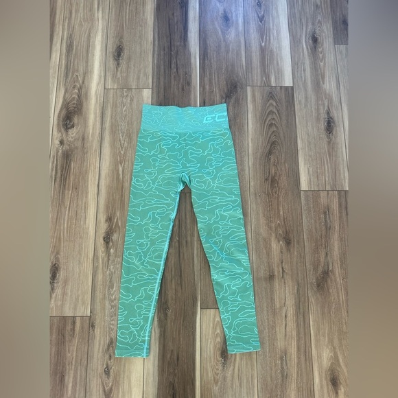ECHT womens a rise camo Leggings size medium - Picture 2 of 7